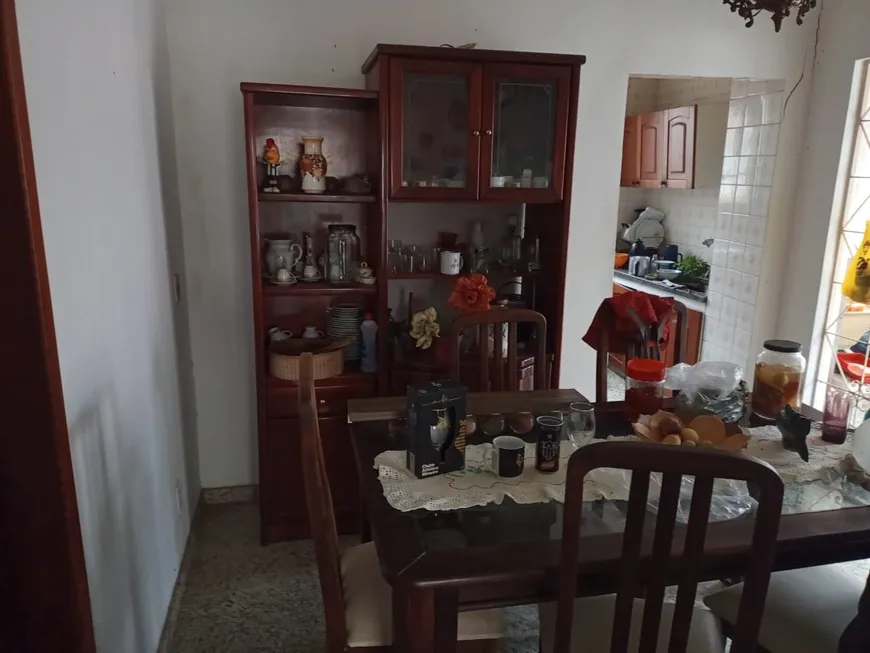 Foto 1 de Casa com 3 Quartos à venda, 490m² em Sagrada Família, Belo Horizonte