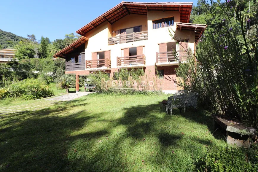 Foto 1 de Casa de Condomínio com 7 Quartos à venda, 530m² em Granja Comary, Teresópolis