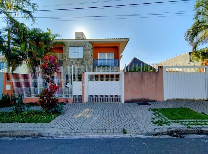 Foto 1 de Sobrado com 4 Quartos para venda ou aluguel, 360m² em Zona 06, Maringá