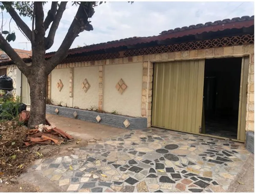 Foto 1 de Casa com 2 Quartos à venda, 300m² em Conjunto Habitacional Jardim Sabiá, Senador Canedo