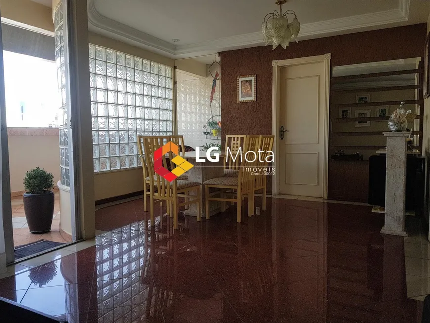 Foto 1 de Apartamento com 3 Quartos à venda, 145m² em Centro, Campinas