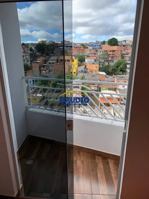 Foto 1 de Apartamento com 2 Quartos à venda, 38m² em Chácaras Caxingui, Embu das Artes