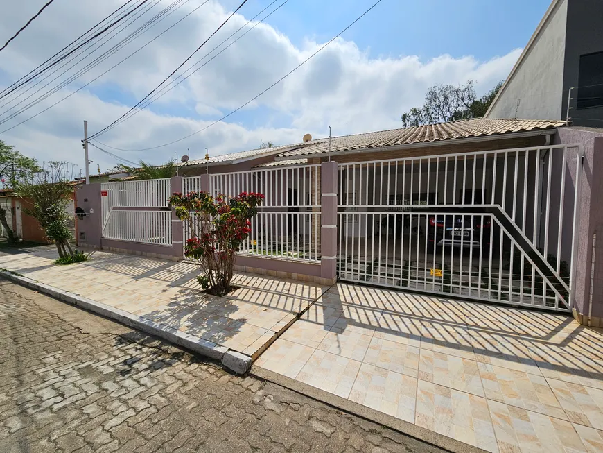 Foto 1 de Casa com 4 Quartos à venda, 280m² em Parque Ipiranga, Resende