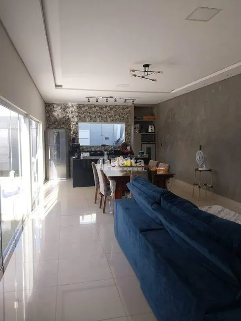 Foto 1 de Casa com 3 Quartos à venda, 150m² em Loteamento Monte Hebron, Uberlândia