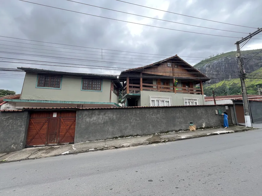 Foto 1 de Casa com 6 Quartos à venda, 250m² em Quissama, Petrópolis