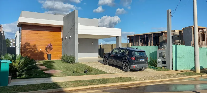 Foto 1 de Casa de Condomínio com 3 Quartos à venda, 196m² em Universidade, Vitória da Conquista