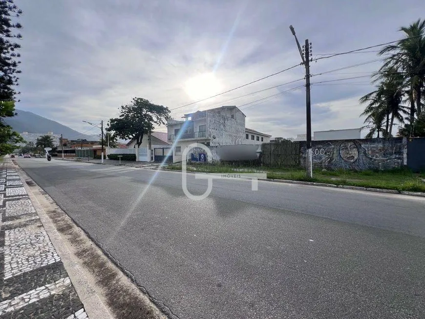 Foto 1 de Lote/Terreno à venda, 395m² em Centro, Peruíbe