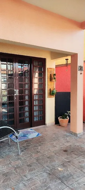 Foto 1 de Casa com 5 Quartos à venda, 132m² em Jardim Santo Amaro, Cambé