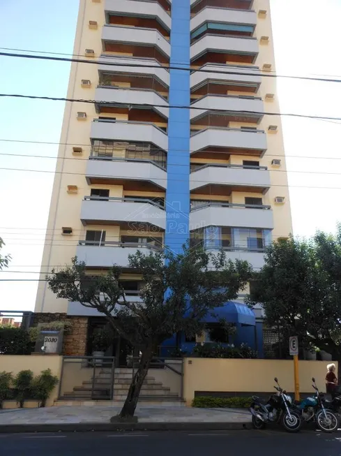 Foto 1 de Apartamento com 3 Quartos para venda ou aluguel, 110m² em Centro, Araraquara