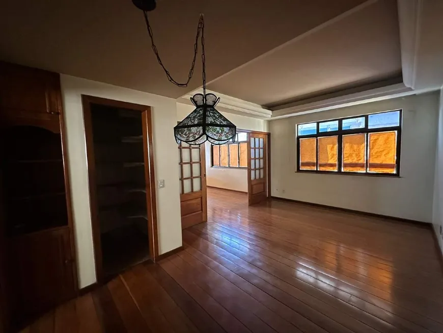 Foto 1 de Apartamento com 4 Quartos à venda, 196m² em Santa Efigênia, Belo Horizonte