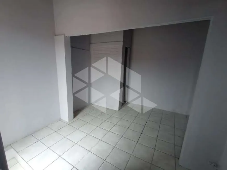 Foto 1 de Sala Comercial para alugar, 10m² em Medianeira, Porto Alegre