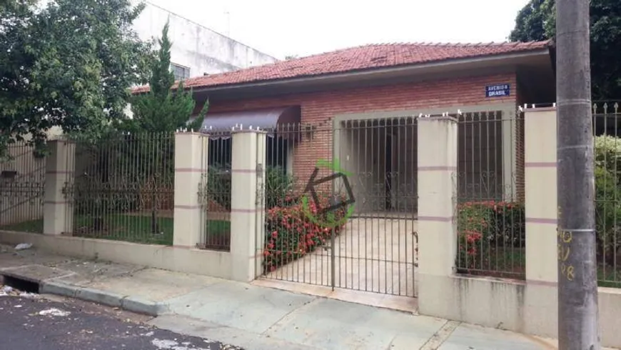 Foto 1 de Casa com 4 Quartos à venda, 220m² em Centro, Araraquara