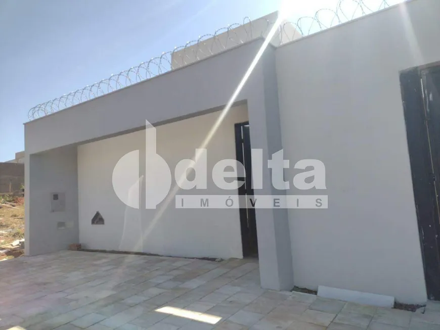 Foto 1 de Casa com 3 Quartos à venda, 160m² em Laranjeiras, Uberlândia