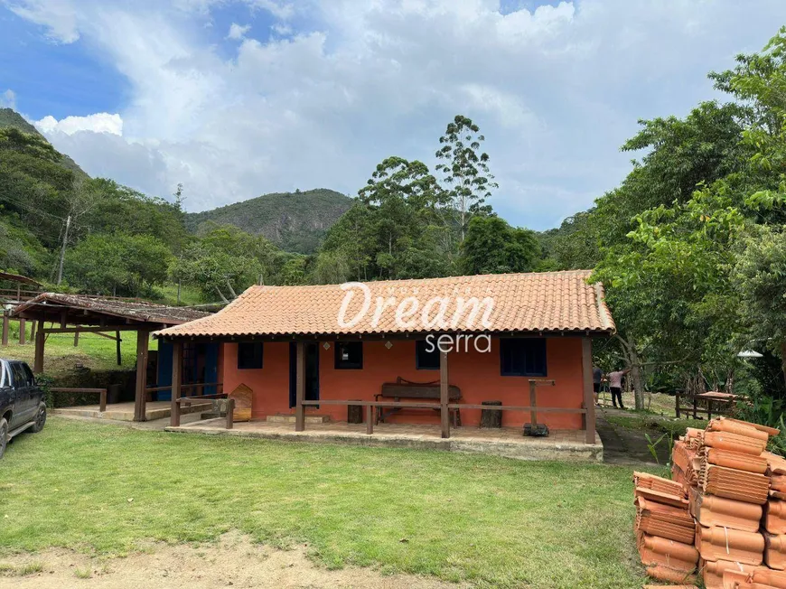 Foto 1 de Fazenda/Sítio com 3 Quartos à venda, 120m² em Córrego das Pedras, Teresópolis