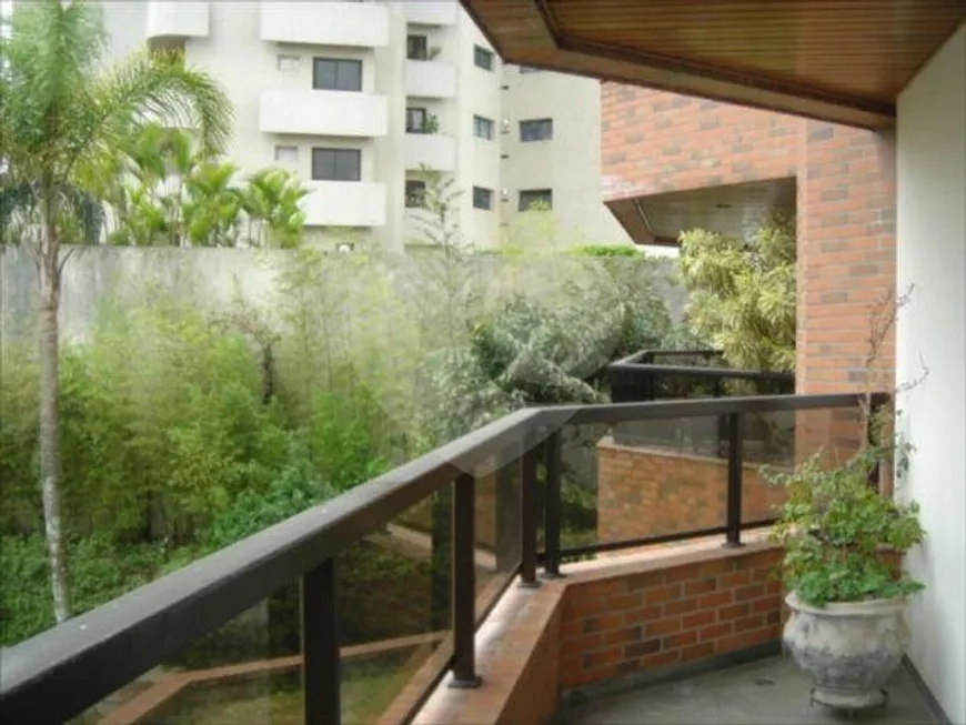 Foto 1 de Apartamento com 4 Quartos à venda, 213m² em Morumbi, São Paulo