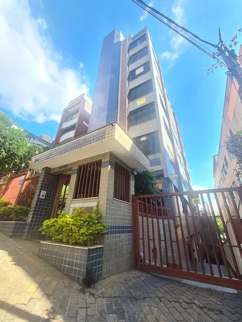 Foto 1 de Apartamento com 4 Quartos à venda, 230m² em Ouro Preto, Belo Horizonte