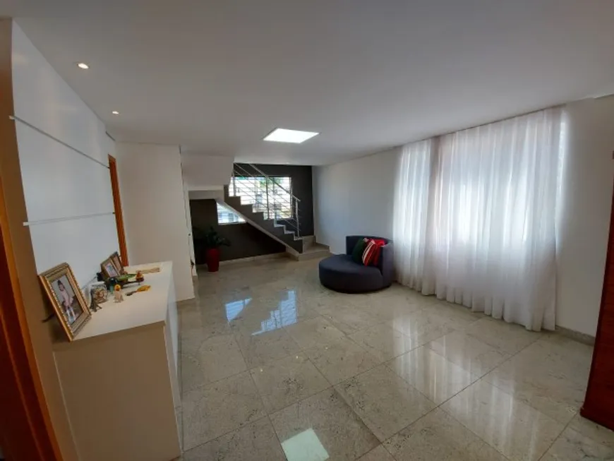 Foto 1 de Cobertura com 4 Quartos à venda, 270m² em Castelo, Belo Horizonte