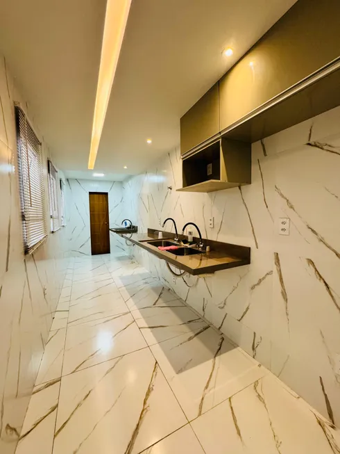 Foto 1 de Apartamento com 3 Quartos à venda, 78m² em Calhau, São Luís