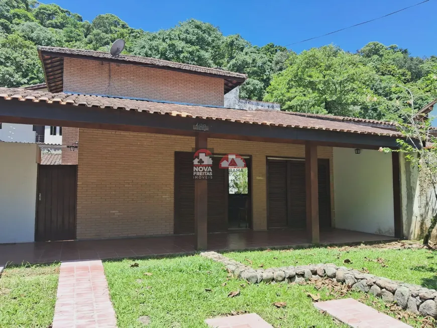 Foto 1 de Casa com 4 Quartos à venda, 139m² em Cocanha, Caraguatatuba