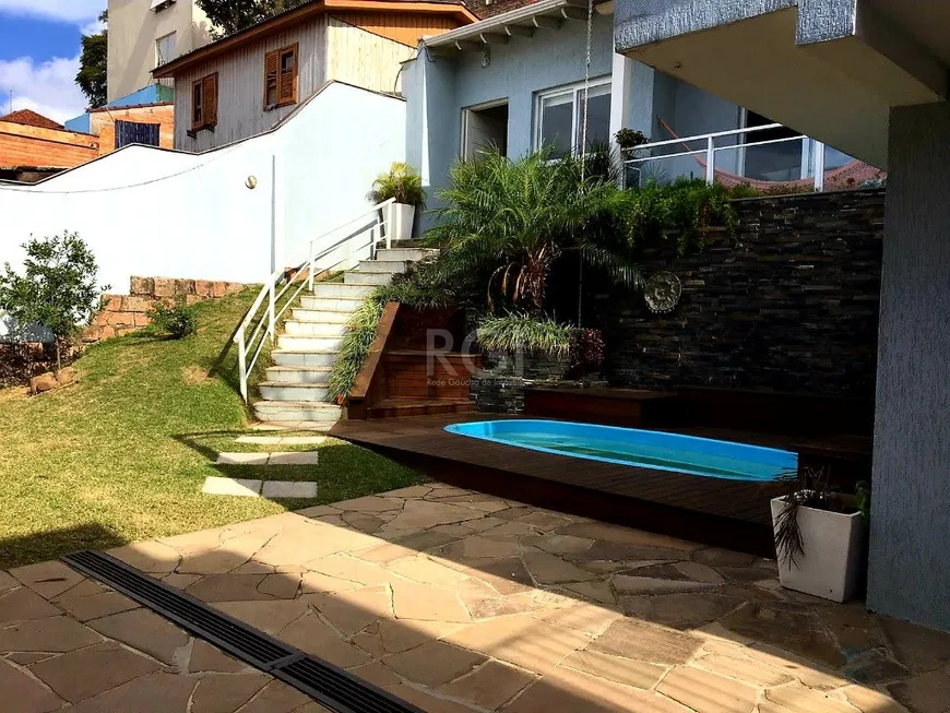 Foto 1 de Casa com 3 Quartos à venda, 185m² em Sarandi, Porto Alegre