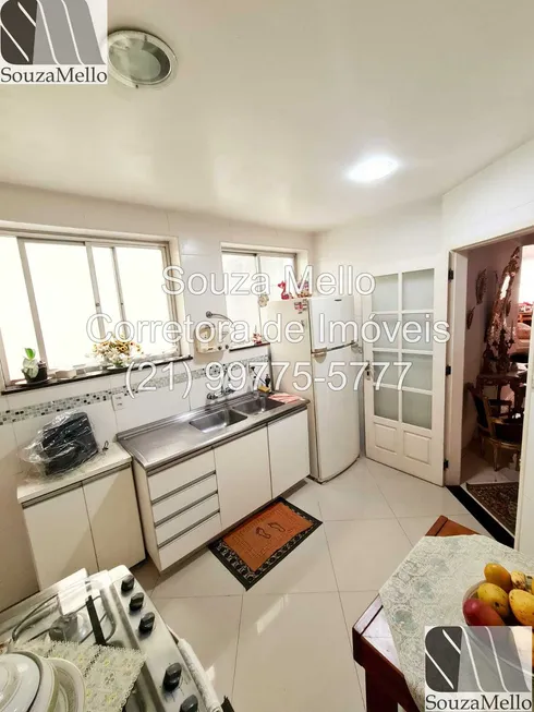 Foto 1 de Apartamento com 3 Quartos à venda, 80m² em Leme, Rio de Janeiro