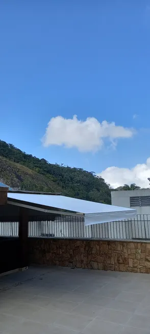 Foto 1 de Cobertura com 3 Quartos para venda ou aluguel, 210m² em Coronel Veiga, Petrópolis