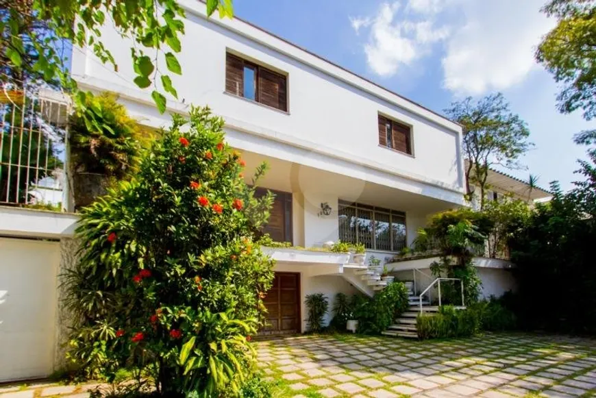 Foto 1 de Casa com 5 Quartos para venda ou aluguel, 600m² em Jardim Guedala, São Paulo