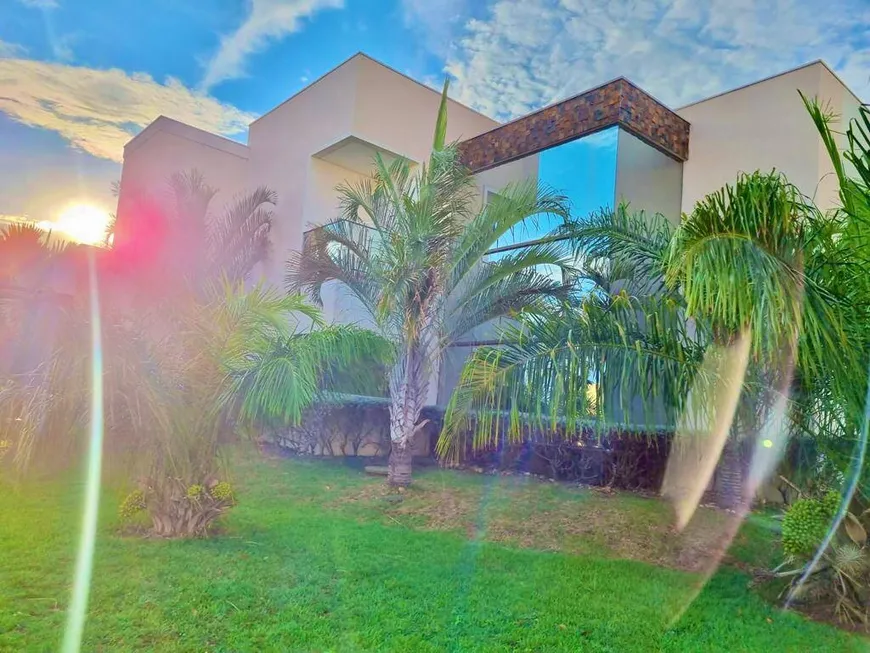 Foto 1 de Casa de Condomínio com 4 Quartos à venda, 440m² em Jardim Itália, Cuiabá