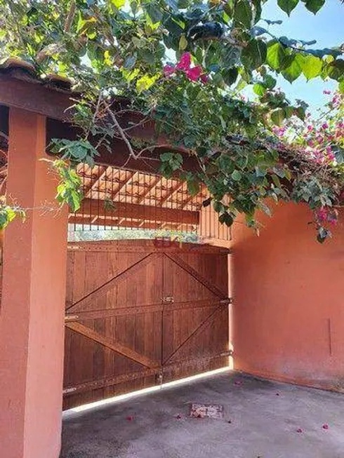 Foto 1 de Sobrado com 4 Quartos à venda, 215m² em Massaguaçu, Caraguatatuba