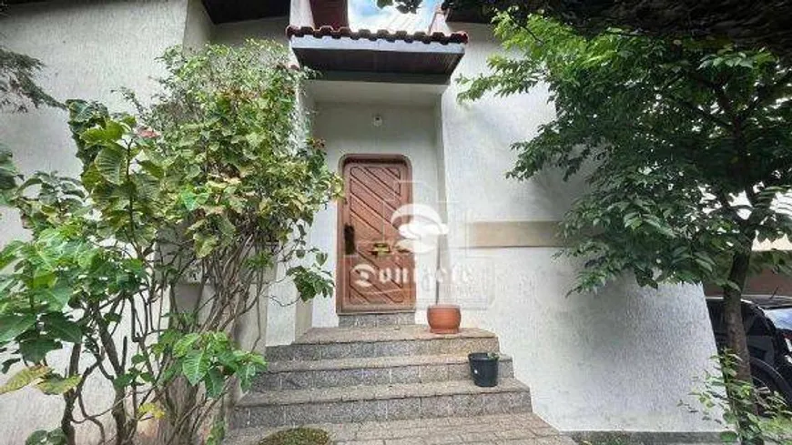 Foto 1 de Casa com 3 Quartos à venda, 108m² em Vila Valparaiso, Santo André
