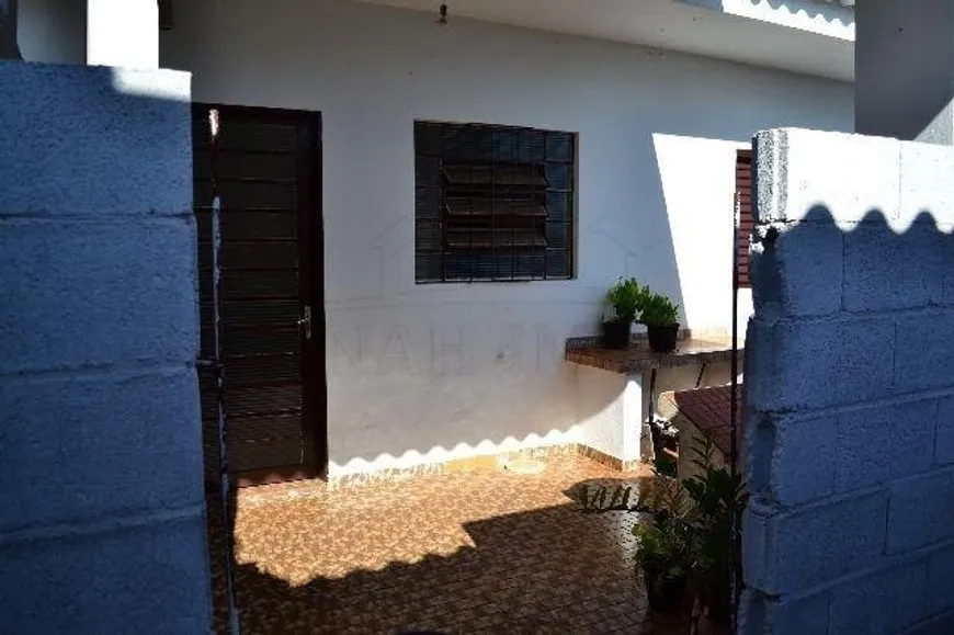 Foto 1 de Casa com 3 Quartos à venda, 170m² em Vila Tibério, Ribeirão Preto