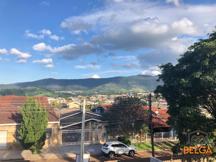 Foto 1 de Casa com 3 Quartos à venda, 200m² em Jardim do Lago, Atibaia