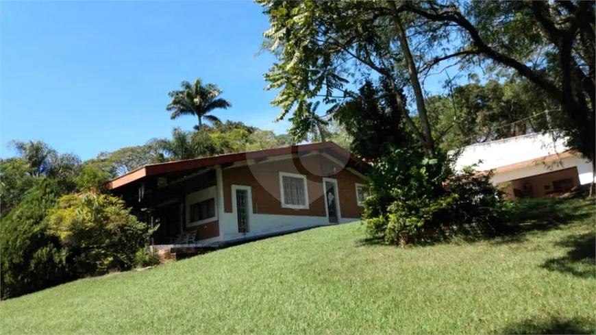 Foto 1 de Fazenda/Sítio com 3 Quartos à venda, 400m² em Centro, Jarinu