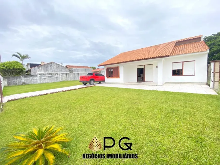 Foto 1 de Casa com 3 Quartos à venda, 168m² em Centro, Imbé