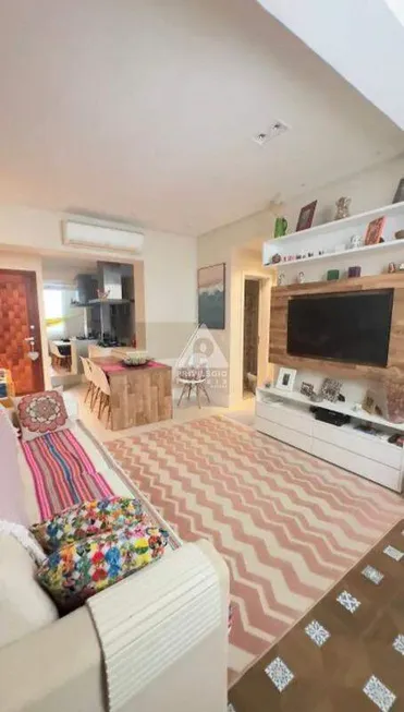 Foto 1 de Apartamento com 1 Quarto à venda, 52m² em Catete, Rio de Janeiro