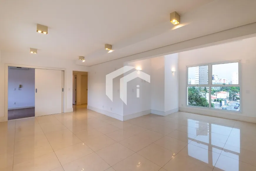 Foto 1 de Apartamento com 3 Quartos para alugar, 186m² em Cambuí, Campinas