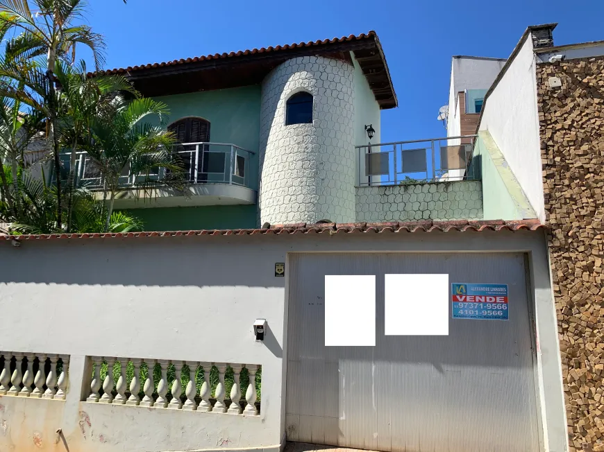 Foto 1 de Sobrado com 2 Quartos à venda, 205m² em Riacho Grande, São Bernardo do Campo