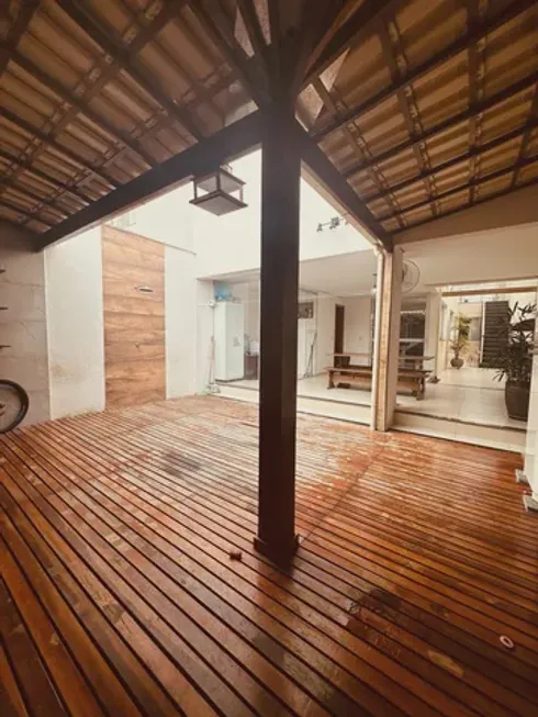 Foto 1 de Sobrado com 4 Quartos à venda, 190m² em Glória, Joinville