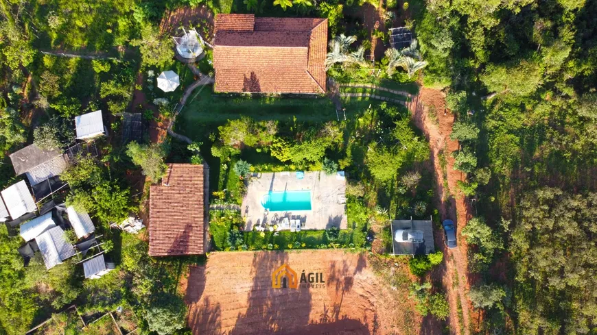 Foto 1 de Fazenda/Sítio com 3 Quartos à venda, 20000m² em , Mateus Leme