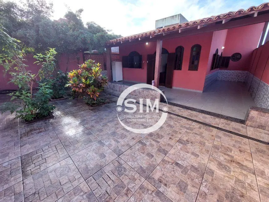 Foto 1 de Casa de Condomínio com 4 Quartos à venda, 250m² em Jardim Pero, Cabo Frio
