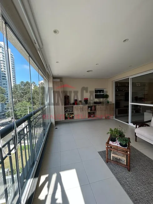 Foto 1 de Apartamento com 2 Quartos à venda, 96m² em Morumbi, São Paulo