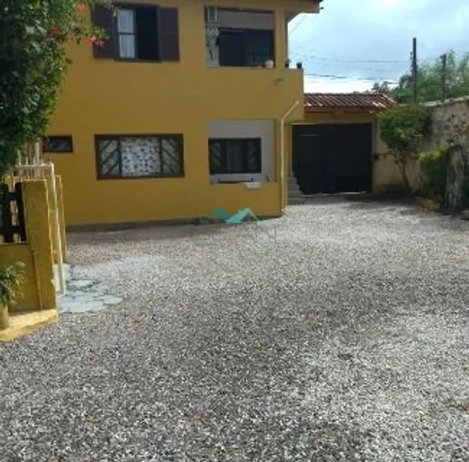 Foto 1 de Casa com 6 Quartos à venda, 400m² em Ingleses do Rio Vermelho, Florianópolis