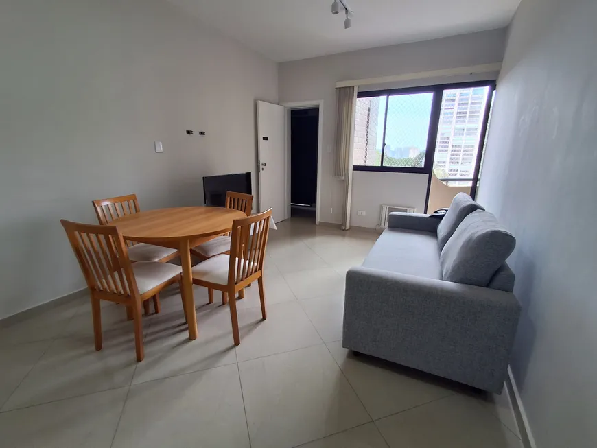 Foto 1 de Apartamento com 1 Quarto para alugar, 58m² em Alphaville, Barueri