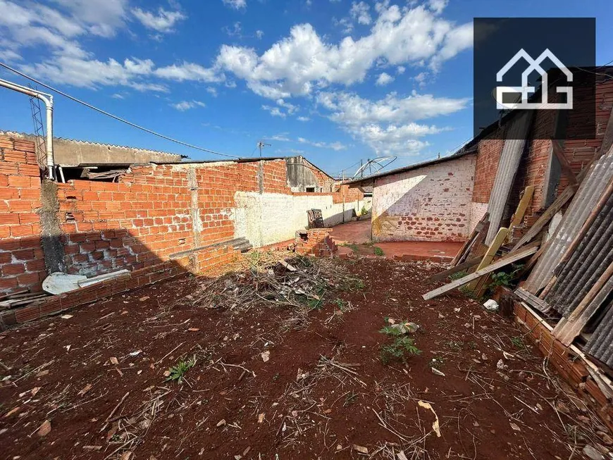 Foto 1 de Lote/Terreno à venda, 200m² em Brasília, Cascavel