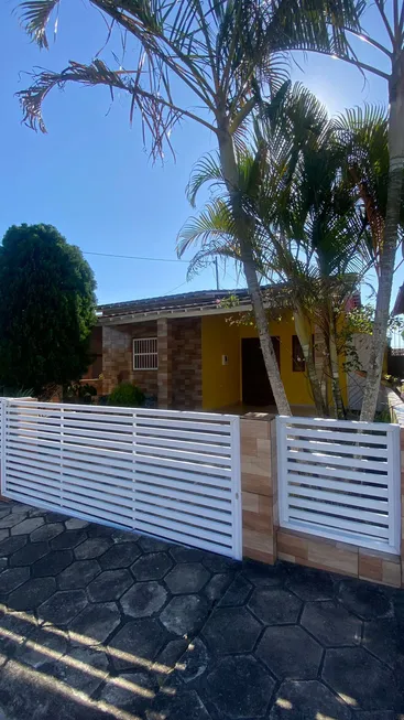 Foto 1 de Casa com 2 Quartos à venda, 79m² em Centro, Solânea