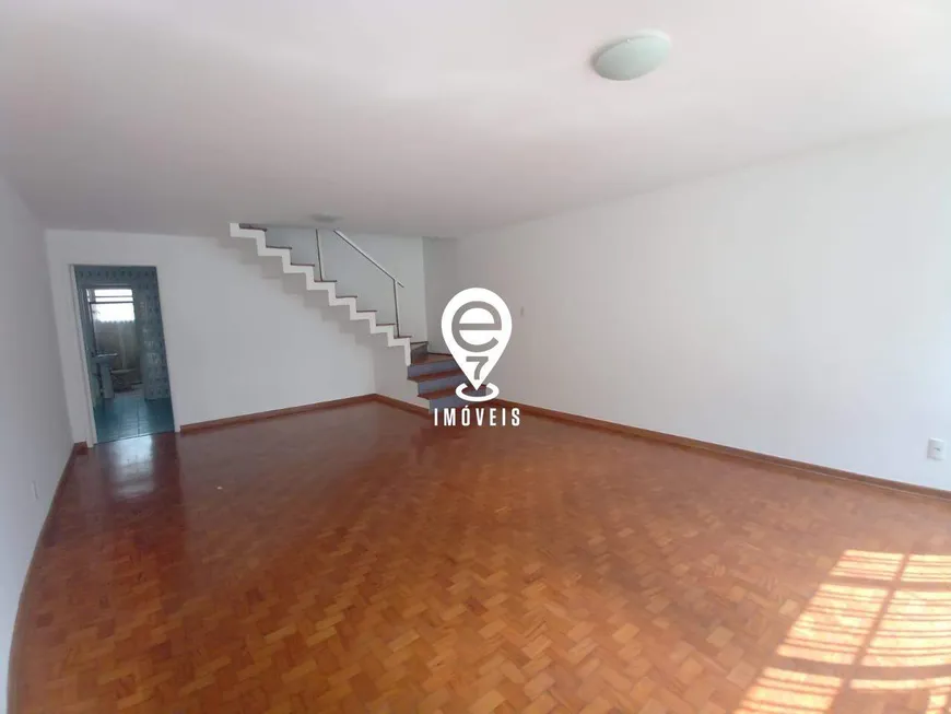 Foto 1 de Sobrado com 3 Quartos para alugar, 216m² em Mirandópolis, São Paulo
