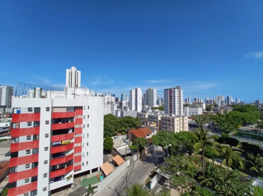 Foto 1 de Apartamento com 3 Quartos à venda, 62m² em Candeias, Jaboatão dos Guararapes