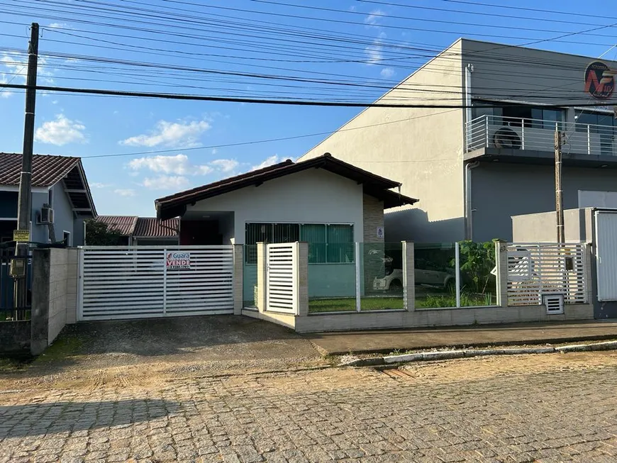Foto 1 de Casa com 3 Quartos à venda, 178m² em Caixa d Água, Guaramirim