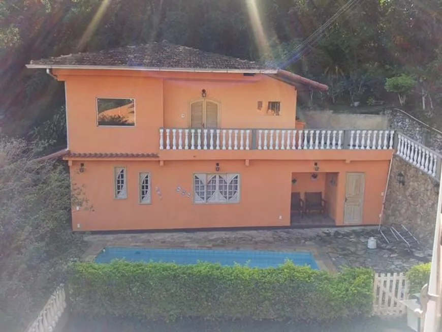 Foto 1 de Casa com 1 Quarto à venda, 335m² em Samambaia, Petrópolis