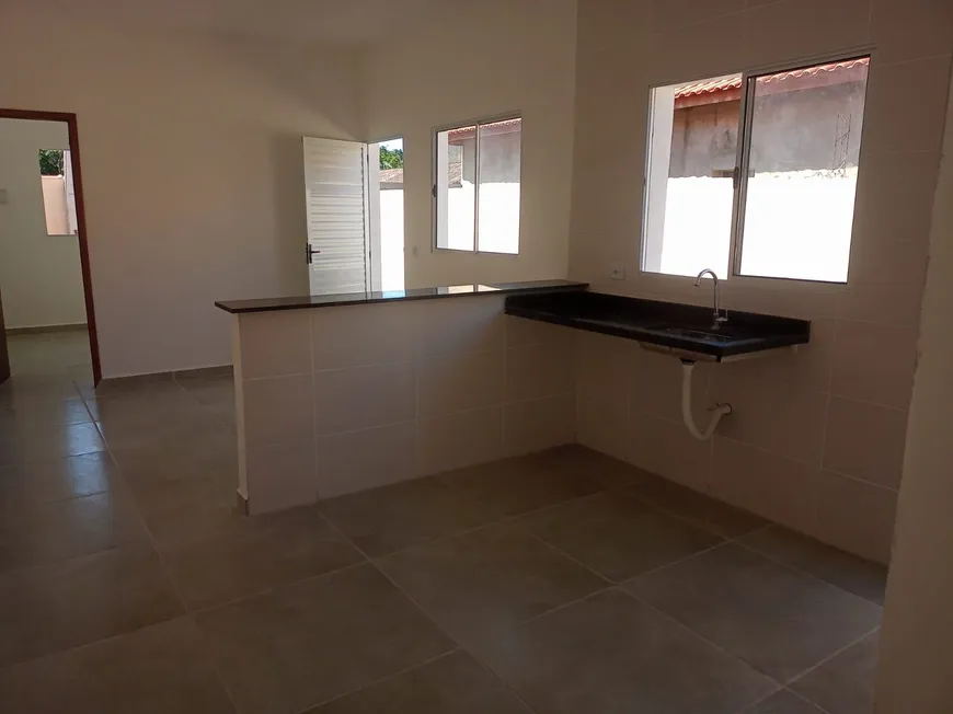 Foto 1 de Casa com 2 Quartos à venda, 55m² em Vila Loty, Itanhaém